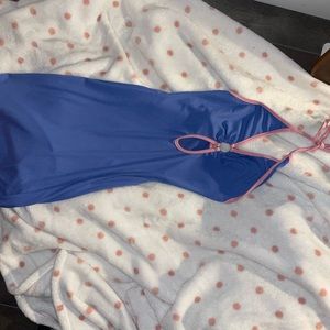 barely worn, cute mini dress💘